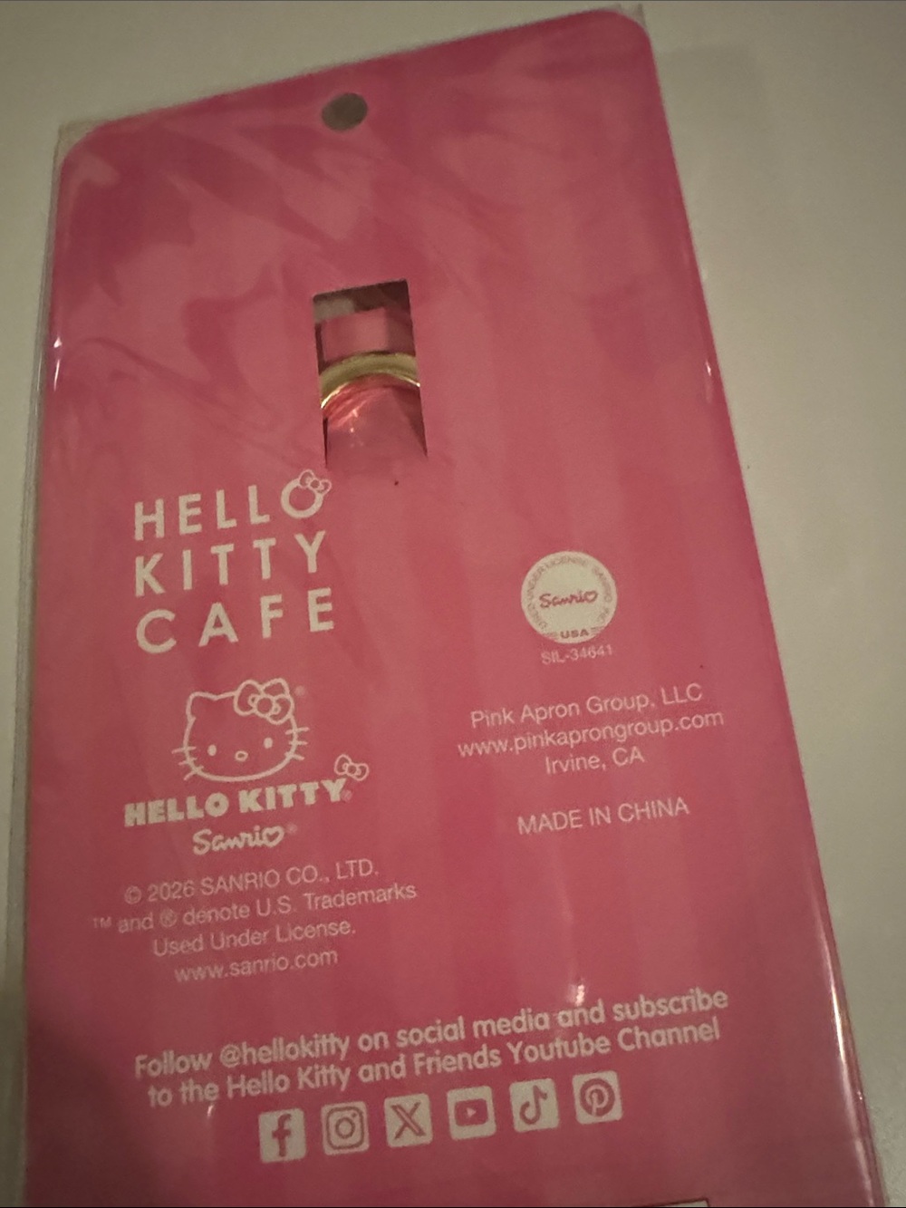 Hello Kitty Pink Cafe Keychain - Picture 4 of 4